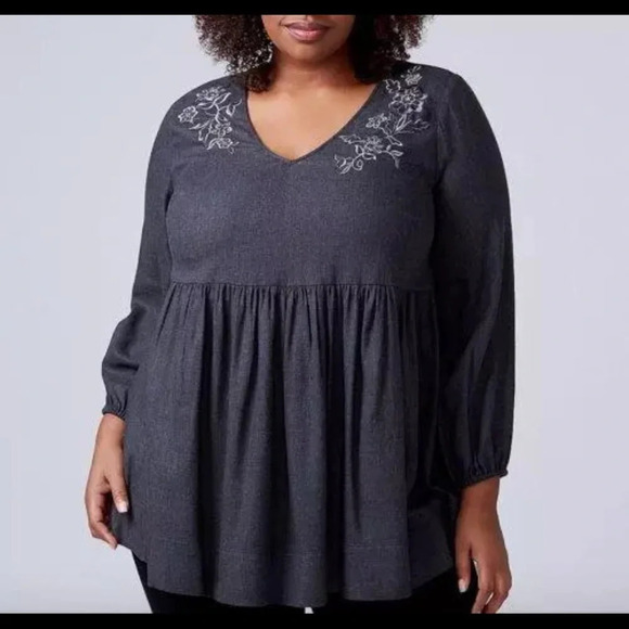 Lane Bryant Gray Embroidered Floral Ruffle Babydoll Blouse Top Women’s 26/28 - Picture 2 of 14